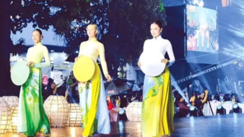 Du lịch TP.HCM tỏa sáng quý I/2026, doanh thu đạt 150.000 tỷ đồng