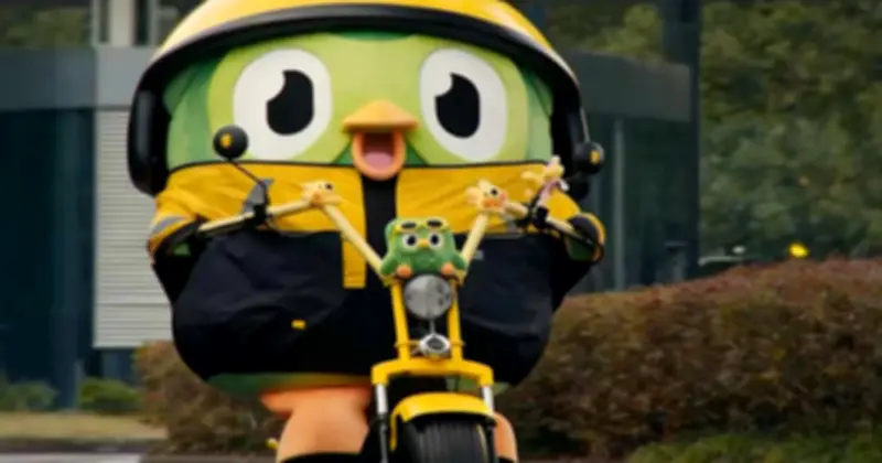 Duolingo Để Linh Vật Cú Xanh 'Từ Chức' Đi Giao Đồ Ăn: Chiến Lược Marketing Gây Sốc