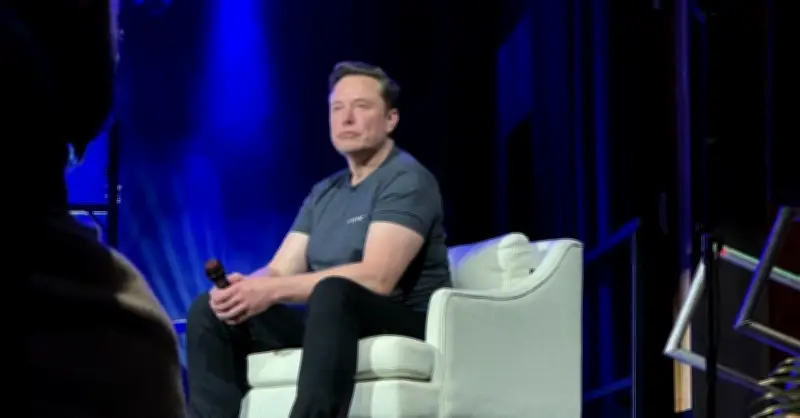 Elon Musk tuyên bố tuyển kỹ sư siêu máy tính chỉ với CV ba gạch đầu dòng