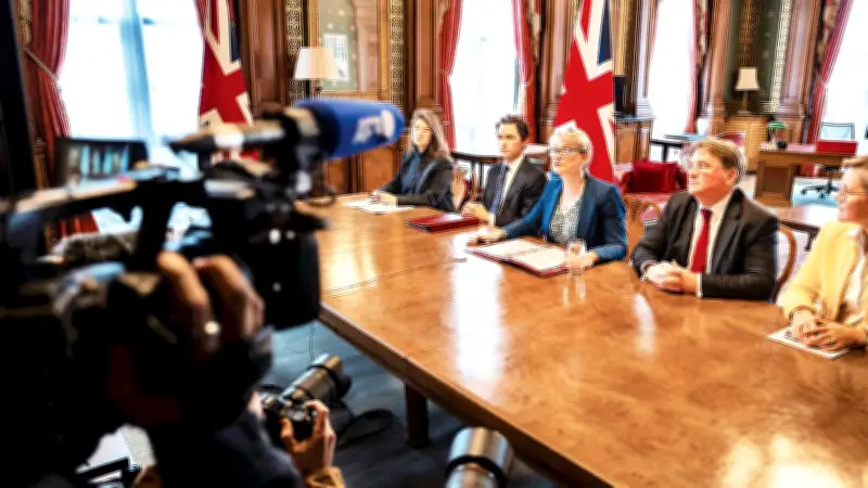 Eo Biển Hormuz: Tuyên Bố Quốc Tế Nhấn Mạnh Vai Trò Sống Còn, Hội Đồng Bảo An Chia Rẽ Về Giải Pháp