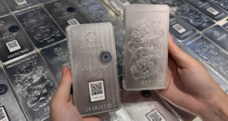 Giá bạc trong nước tăng liên tiếp 3 tuần, biến động mạnh trong phiên