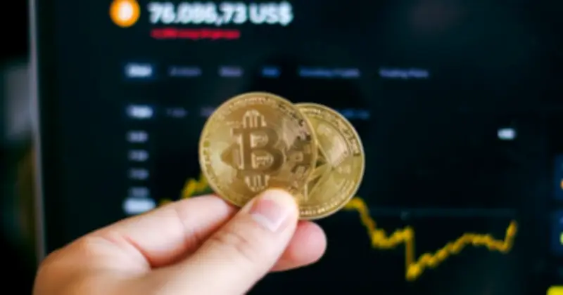 Giá Bitcoin hôm nay giảm nhẹ sau quyết định giữ nguyên lãi suất của Fed