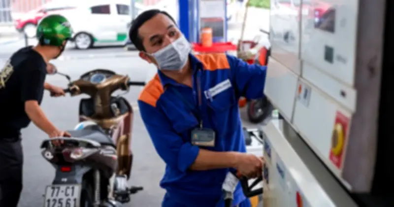 Giá dầu thế giới tiếp tục tăng nhẹ, OPEC+ tăng sản lượng khiêm tốn