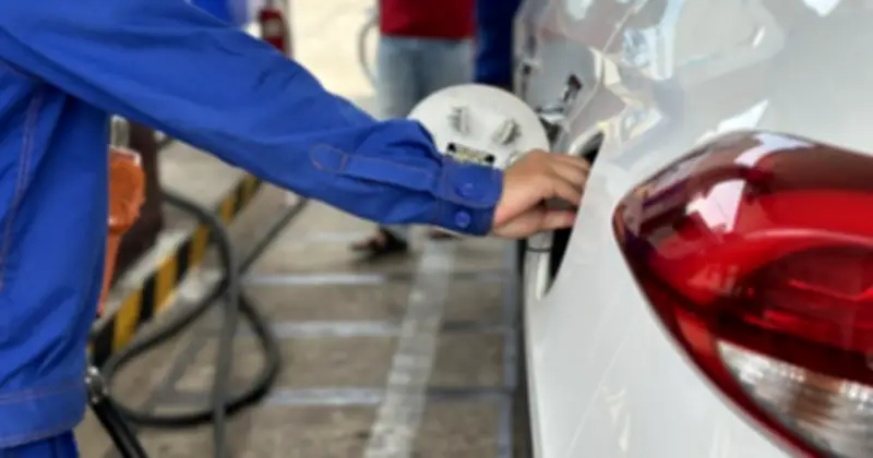 Giá dầu thế giới tăng mạnh, nguồn cung toàn cầu bị đe dọa bởi căng thẳng Trung Đông