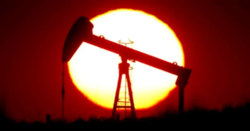 Giá dầu thế giới tăng mạnh trở lại sau khi Iran đóng cửa eo biển Hormuz