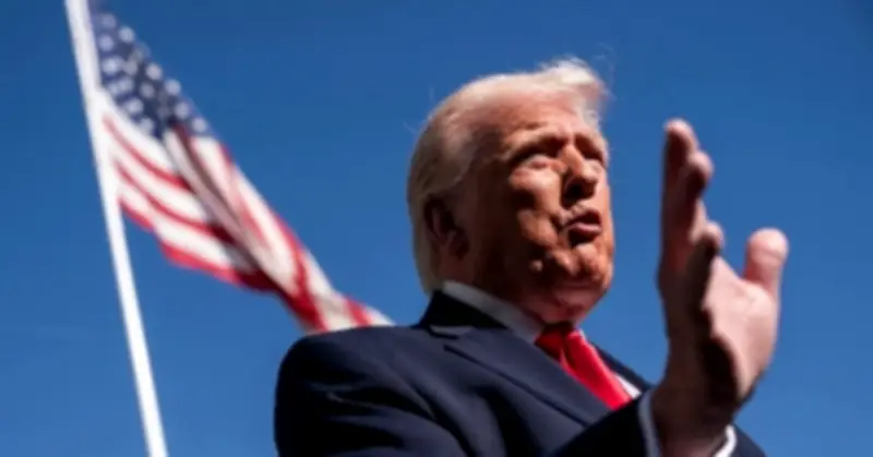 Giá dầu vọt trên 100 USD/thùng sau tuyên bố phong tỏa eo biển Hormuz của Tổng thống Trump