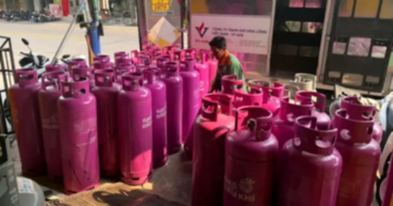 Giá gas giảm mạnh, nhiều đại lý thông báo điều chỉnh giá bán lẻ