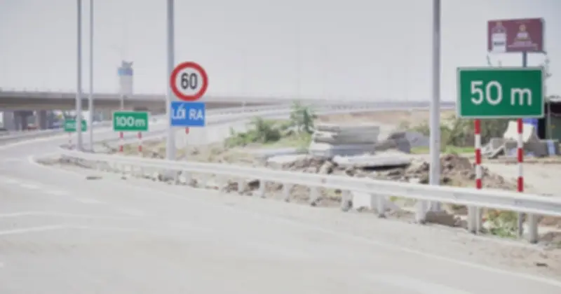 Giữ khoảng cách an toàn trên cao tốc: Quy tắc sống còn và những lý do tài xế thường bỏ qua