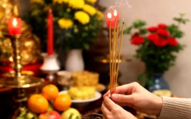 Giờ Đẹp Thắp Hương Mùng 1 Tháng 3 Âm Lịch 2026: Làm Đúng Để Cả Tháng Hanh Thông