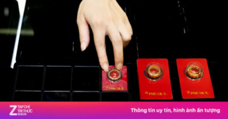 Giá vàng giảm liên tục, người mua một tháng qua lỗ nặng gần 10 triệu mỗi lượng