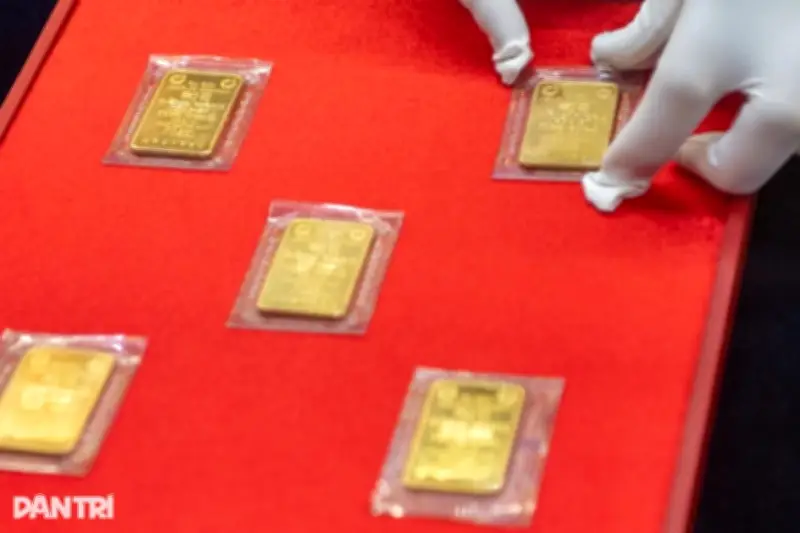 Giá vàng miếng giảm mạnh hơn 16 triệu đồng/lượng từ đỉnh cao