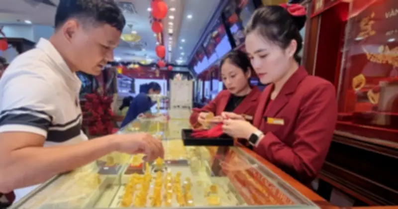 Giá vàng thế giới biến động khó lường, chuyên gia phân tích chu kỳ và dự báo xu hướng