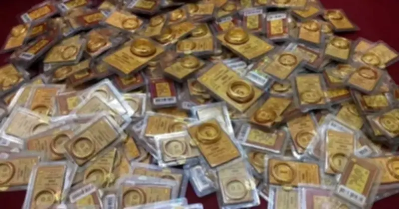 Giá vàng thế giới giảm mạnh, trong nước đồng loạt điều chỉnh giảm theo