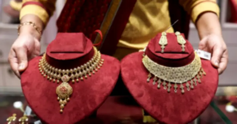 Giá Vàng Thế Giới Lao Dốc Mạnh, Thị Trường Việt Nam Đồng Loạt Giảm Giá