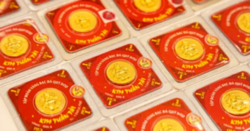 Giá Vàng Tăng Mạnh Trong Bối Cảnh Căng Thẳng Địa Chính Trị Và Áp Lực Từ USD