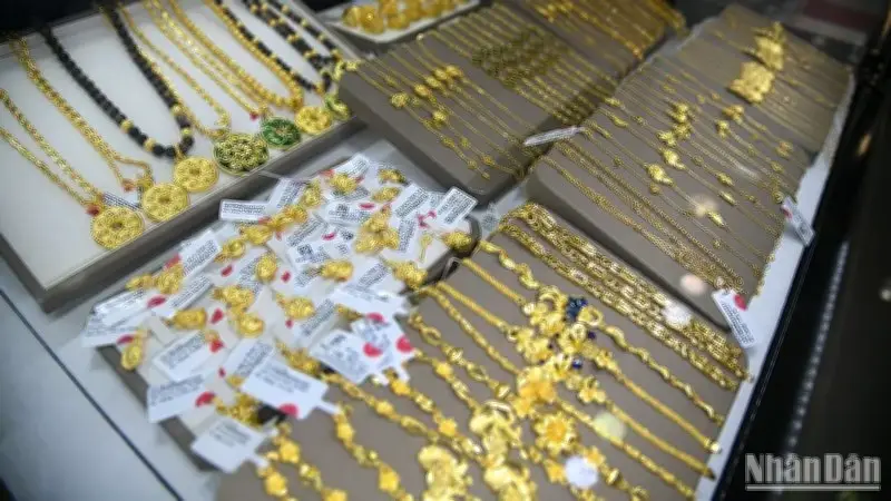 Giá vàng trong nước giảm phiên thứ 5 liên tiếp, giao dịch quanh 168,7 triệu đồng/lượng