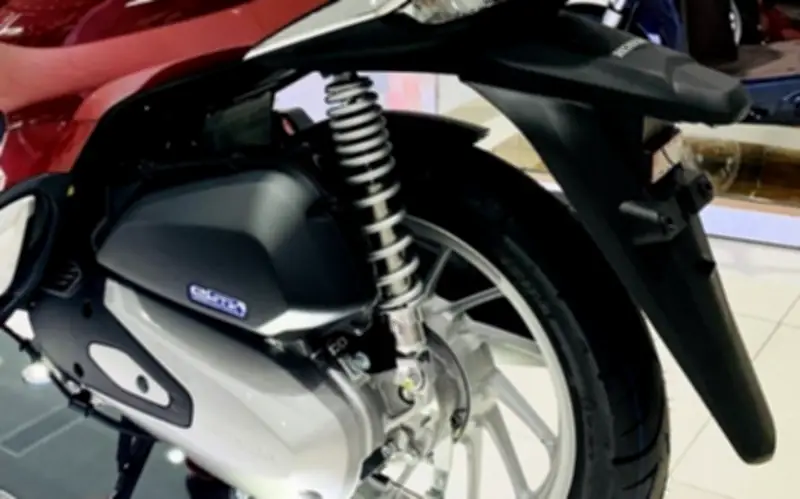 Giá Xe SH Mode Giảm Mạnh, Khách Hàng Chuyển Hướng Sang Air Blade Và Lead