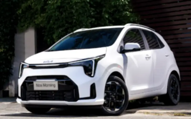 Giá xe ô tô Kia giảm mạnh, sedan hạng B rẻ chưa từng thấy