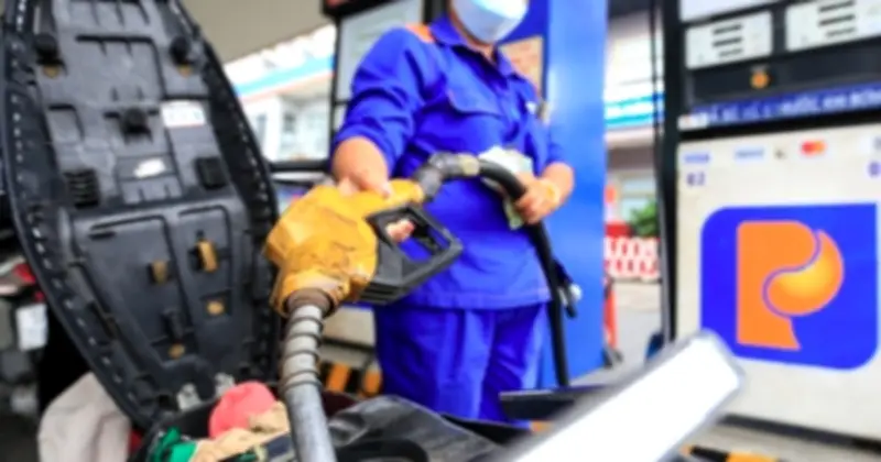 Giá xăng dầu giảm mạnh từ chiều 21/4, Việt Nam có giá thấp hơn các nước láng giềng