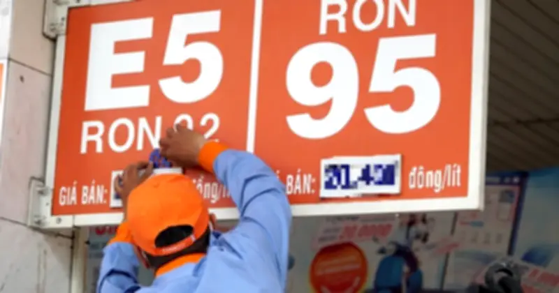 Giá xăng dầu giảm trở lại sau phiên tăng mạnh, thị trường biến động vì căng thẳng Iran