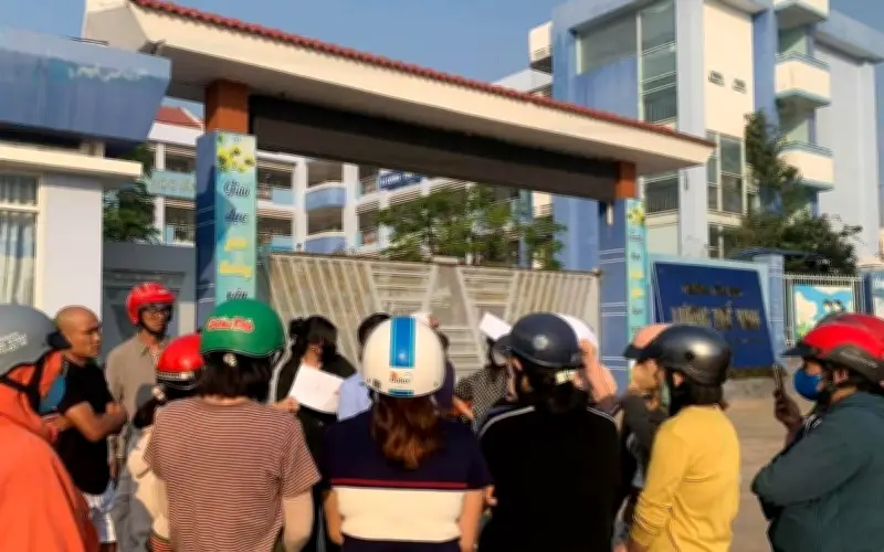 Giáo viên Tiểu học Lương Thế Vinh bị đình chỉ vì bắt học sinh tự chích kim tiêm