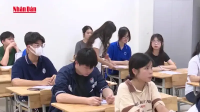 Gần 130.000 học sinh Hà Nội đăng ký dự thi vào lớp 10 năm học 2026-2027