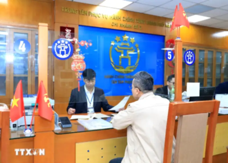 Hà Nội chính thức tiếp nhận trực tuyến 12 thủ tục hành chính, dịch vụ công