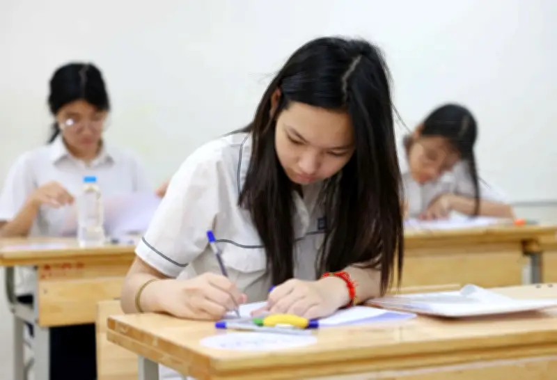 Hà Nội công bố chỉ tiêu tuyển sinh lớp 10 năm học 2026-2027 cho 119 trường THPT công lập