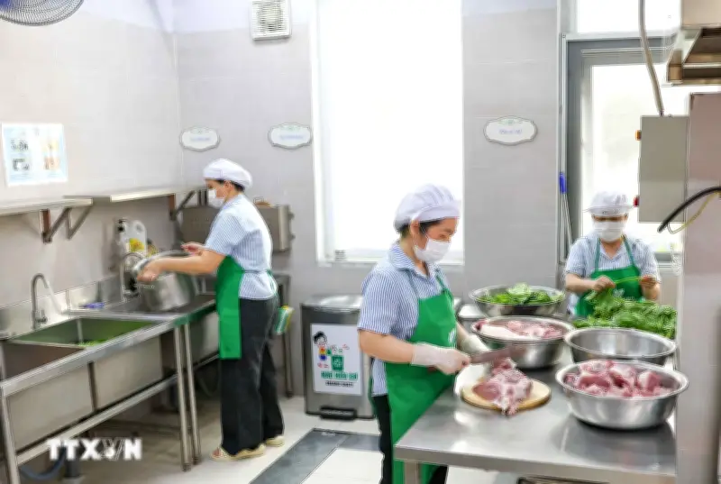Hà Nội dự kiến thí điểm lắp camera AI tại các điểm nóng về an toàn thực phẩm
