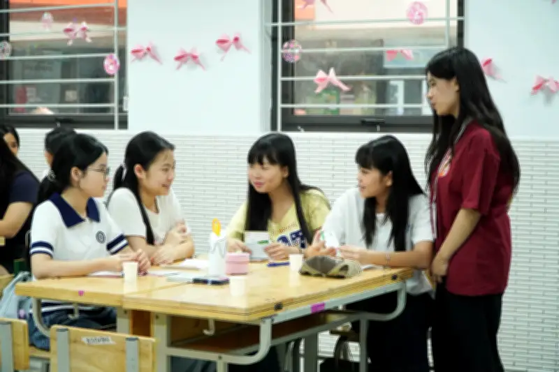 Hà Nội: Học sinh THPT tiếp lửa cho sĩ tử ôn thi vào lớp 10