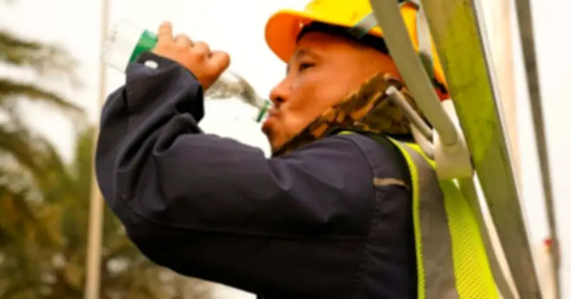 Hà Nội hứng đợt nắng nóng gay gắt nhất từ đầu mùa, nhiệt độ lên tới 38°C