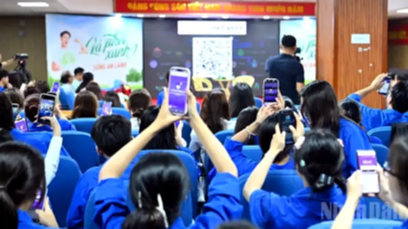 Hà Nội: Hàng trăm thanh niên hưởng ứng chương trình tuyên truyền chăm sóc sức khỏe hô hấp