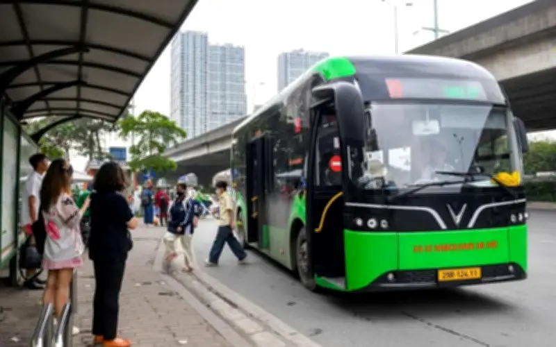 Hà Nội điều phối vận tải quy mô lớn miễn phí toàn mạng lưới công cộng dịp nghỉ lễ