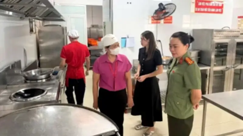 Hà Nội: Khởi tố đường dây tiêu thụ 3.500 con lợn bệnh, cung cấp cho trường học