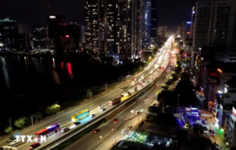 Hà Nội ùn ứ kéo dài hàng cây số trên đường Vành đai 3