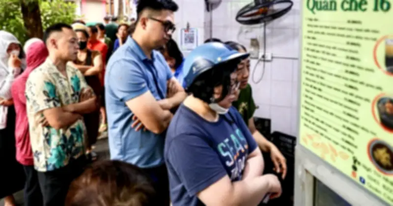 Hà Nội Nhộn Nhịp Mua Bánh Trôi, Bánh Chay Dịp Tết Hàn Thực 3/3 Âm Lịch