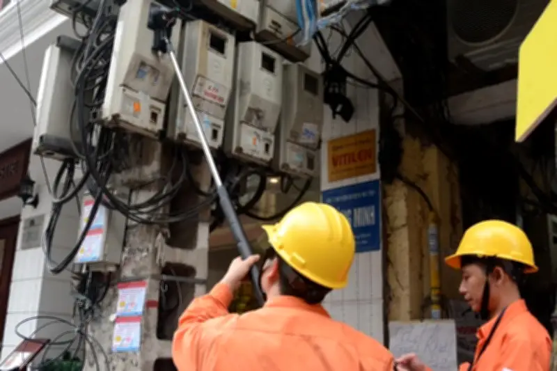 Hà Nội nắng nóng sớm, có khi vượt 38 độ C, EVN phát đi thông báo quan trọng