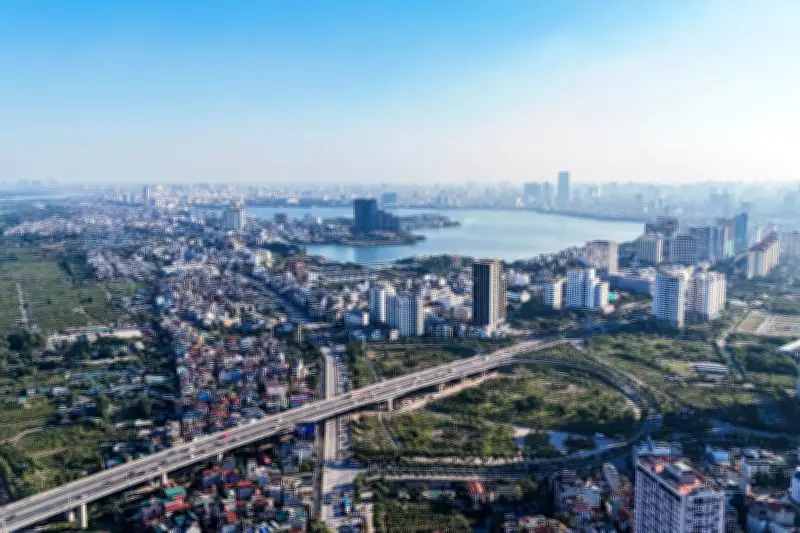 Hà Nội phân bổ dân số dựa trên cơ hội việc làm và sinh kế cho người dân