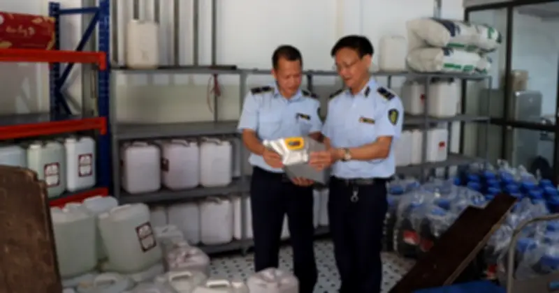 Hà Nội: Phát Hiện Gần 9.000 Lít Rượu Không Rõ Nguồn Gốc Tại Hộ Kinh Doanh