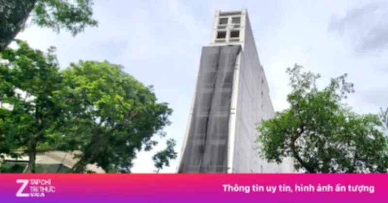 Hà Nội quây rào chuẩn bị dỡ khách sạn 9 tầng sát hồ Hoàn Kiếm