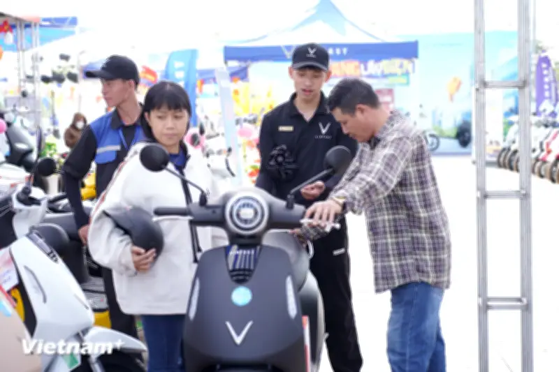 Hà Nội thí điểm vùng phát thải thấp: Đòn bẩy thúc đẩy chuyển đổi xe điện