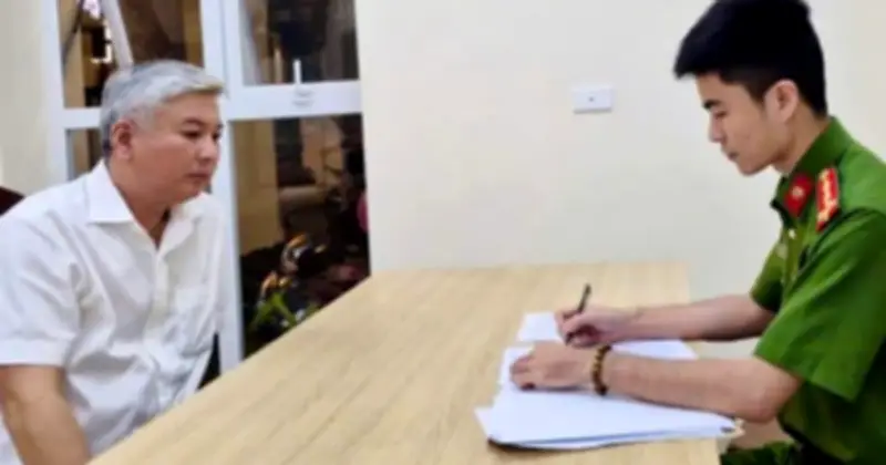 Hà Nội: Tạm giữ hình sự tài xế gây rối trật tự công cộng sau va chạm