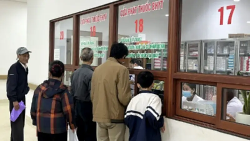 Hà Nội tăng cường kiểm soát giá thuốc, thiết bị y tế và dịch vụ khám chữa bệnh