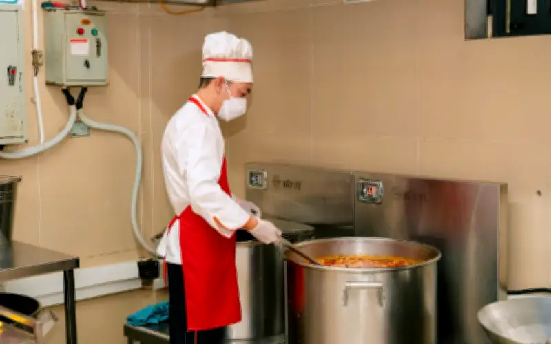 Hà Nội tăng cường kiểm tra đột xuất an toàn thực phẩm tại 126 xã, phường