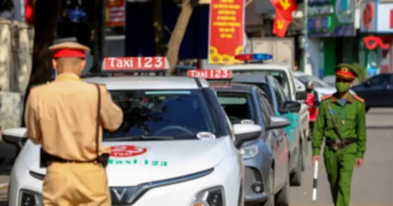 Hà Nội tăng cường xử lý nghiêm vi phạm dừng, đỗ xe sai quy định từ giữa tháng 4