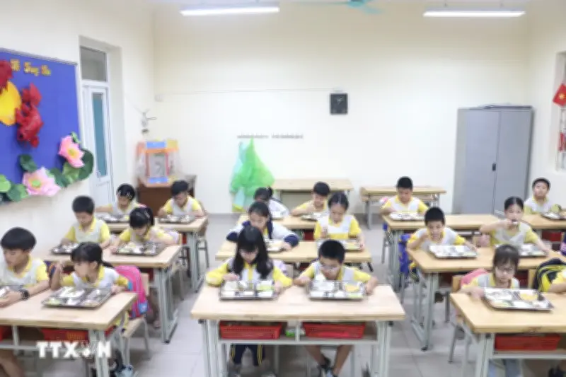 Hà Nội truy đến cùng trách nhiệm vi phạm an toàn thực phẩm học đường