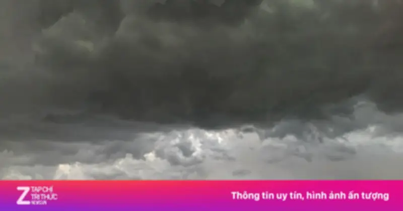 Hà Nội và miền Bắc đối mặt với mưa dông diện rộng, cảnh báo lốc sét và mưa đá