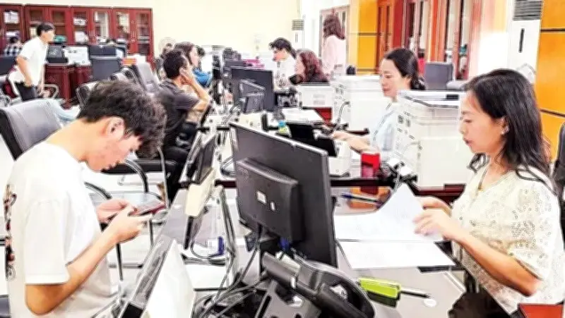 Hà Tĩnh đón 800.000 lượt khách du lịch quý I, triển lãm sách số và tuyên truyền biển đảo sôi nổi