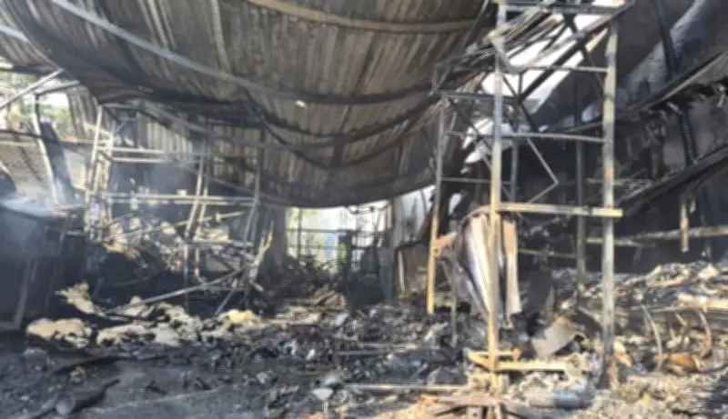 Hỏa hoạn tại kho hàng Đà Nẵng: Nhiều tài sản bị thiêu rụi, nguyên nhân đang điều tra