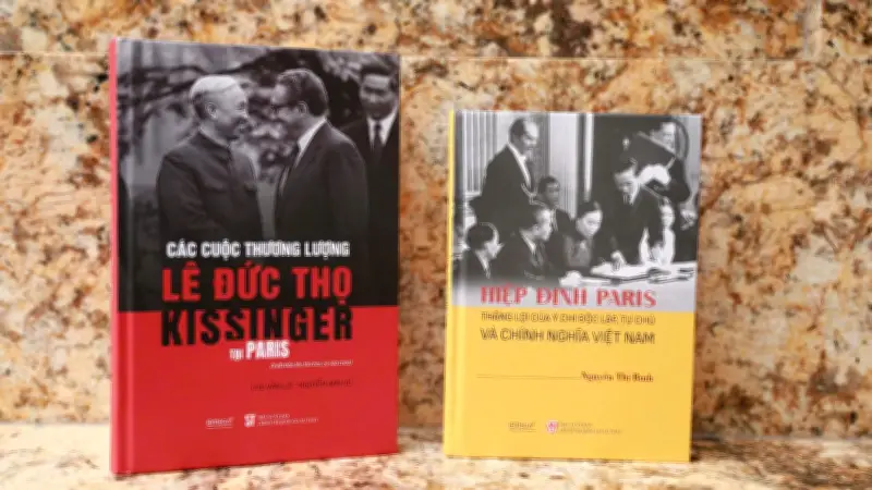 Hai ấn phẩm tái hiện chiến thắng ngoại giao lịch sử tại Hội nghị Paris 1973